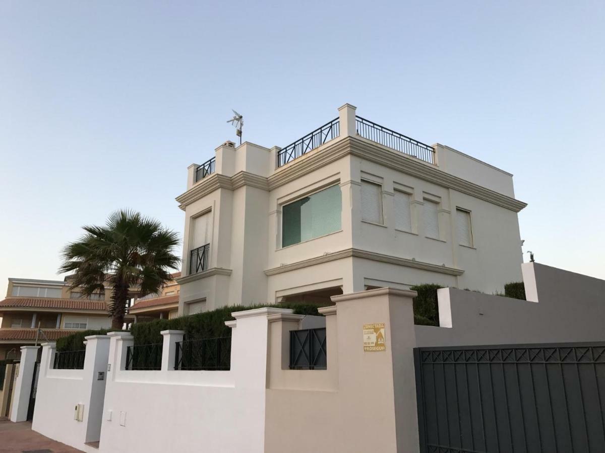 Villa Canela With Heated Pool, Piscina Climatizada Исла-Канела Экстерьер фото